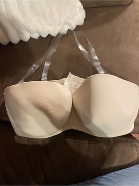 Cacique Strapless Convertible Bra in Cream with Clear Straps underwire size 40DD